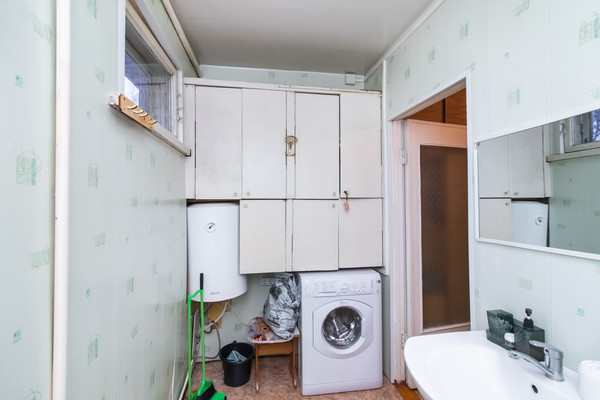 Продам двухкомнатную (2-комн.) квартиру, Мира ул, 127кА, Ханты-Мансийск г