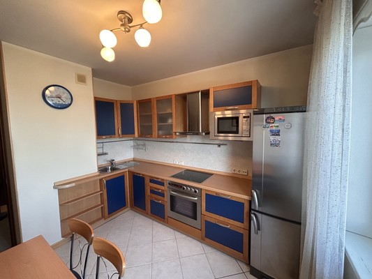 Продам двухкомнатную (2-комн.) квартиру, Можайское ш, 39, Москва г