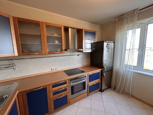 Продам двухкомнатную (2-комн.) квартиру, Можайское ш, 39, Москва г