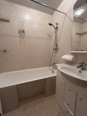 Продам двухкомнатную (2-комн.) квартиру, Можайское ш, 39, Москва г