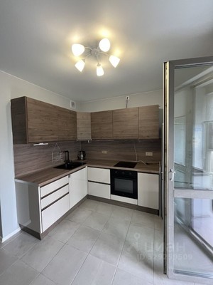 Продам трехкомнатную (3-комн.) квартиру, Давыдковская ул, 10, Москва г