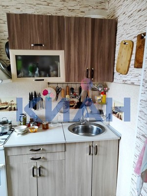 Продам двухкомнатную (2-комн.) квартиру, Учумская ул, 6, Красноярск г