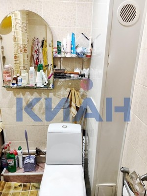 Продам двухкомнатную (2-комн.) квартиру, Учумская ул, 6, Красноярск г