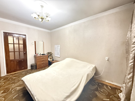 Продам трехкомнатную (3-комн.) квартиру, Коллонтай ул, 3, Нальчик г