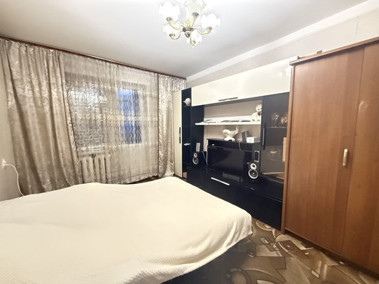 Продам трехкомнатную (3-комн.) квартиру, Коллонтай ул, 3, Нальчик г