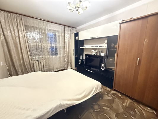 Продам трехкомнатную (3-комн.) квартиру, Коллонтай ул, 3, Нальчик г