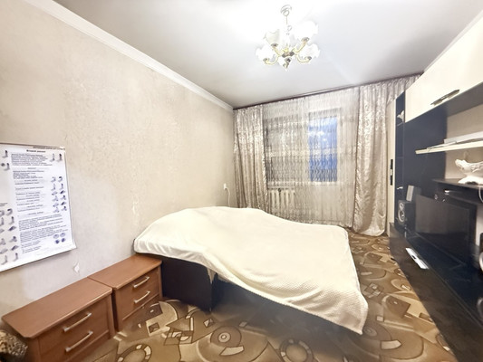 Продам трехкомнатную (3-комн.) квартиру, Коллонтай ул, 3, Нальчик г