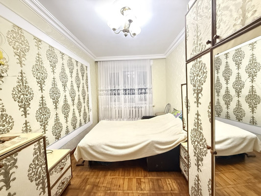 Продам трехкомнатную (3-комн.) квартиру, Коллонтай ул, 3, Нальчик г