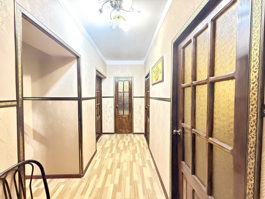 Продам трехкомнатную (3-комн.) квартиру, Коллонтай ул, 3, Нальчик г