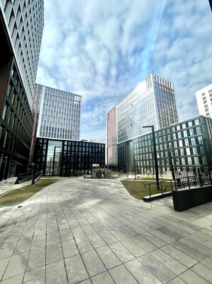 Продам двухкомнатную (2-комн.) квартиру, Светланова ул, 11к2, Москва г