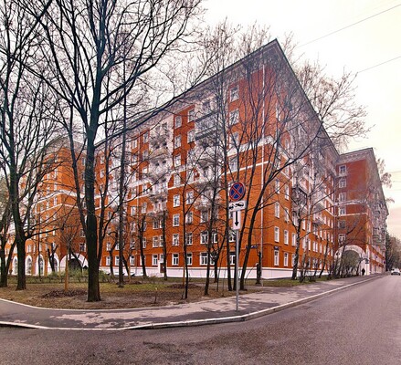 Продам двухкомнатную (2-комн.) квартиру, Строителей ул, 4к5, Москва г