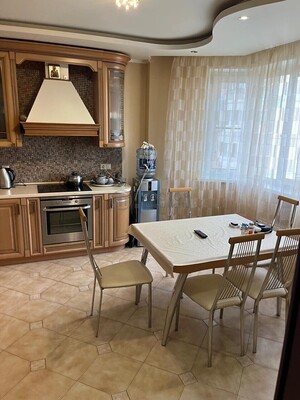 Продам двухкомнатную (2-комн.) квартиру, Красногорский б-р, 9, Красногорск г