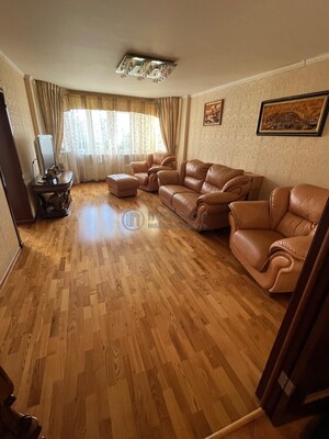 Продам двухкомнатную (2-комн.) квартиру, Красногорский б-р, 9, Красногорск г