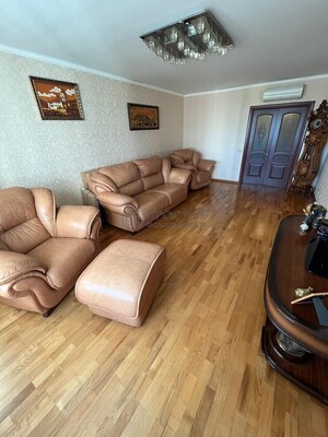 Продам двухкомнатную (2-комн.) квартиру, Красногорский б-р, 9, Красногорск г