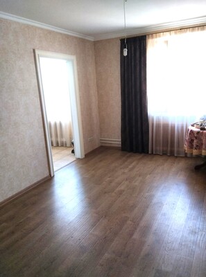 Продам двухкомнатную (2-комн.) квартиру, Череповецкая ул, 4, Москва г