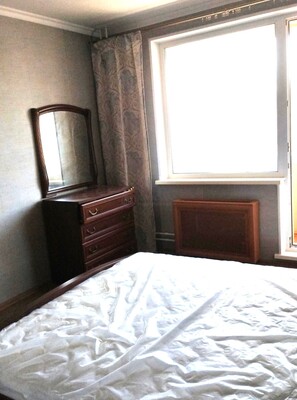 Продам двухкомнатную (2-комн.) квартиру, Череповецкая ул, 4, Москва г