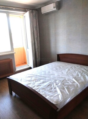 Продам двухкомнатную (2-комн.) квартиру, Череповецкая ул, 4, Москва г