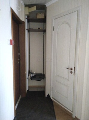 Продам двухкомнатную (2-комн.) квартиру, Череповецкая ул, 4, Москва г