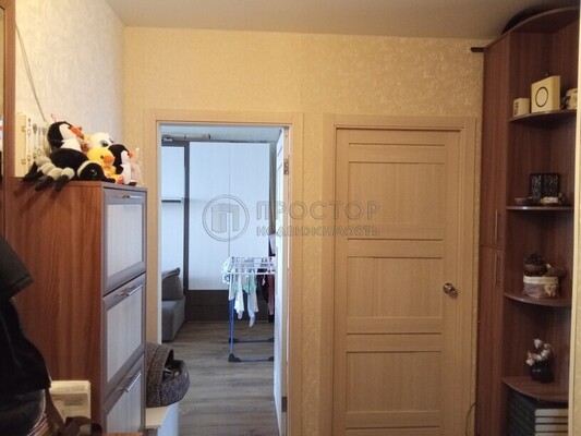 Продам двухкомнатную (2-комн.) квартиру, Раменки ул, 9к2, Москва г