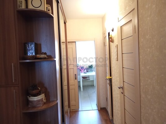 Продам двухкомнатную (2-комн.) квартиру, Раменки ул, 9к2, Москва г