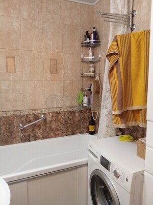 Продам двухкомнатную (2-комн.) квартиру, Раменки ул, 9к2, Москва г