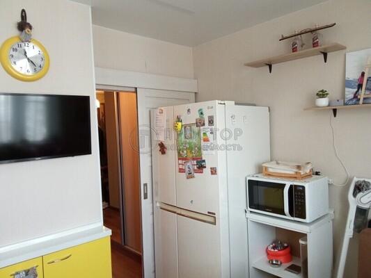 Продам двухкомнатную (2-комн.) квартиру, Раменки ул, 9к2, Москва г