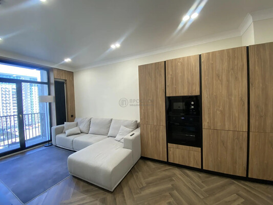 Продам двухкомнатную (2-комн.) квартиру, Берёзовая аллея, 19к6, Москва г