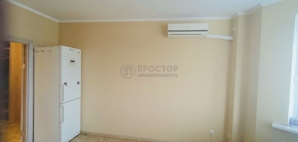 Продам двухкомнатную (2-комн.) квартиру, Симферопольский б-р, 30к3, Москва г