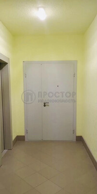 Продам двухкомнатную (2-комн.) квартиру, Симферопольский б-р, 30к3, Москва г