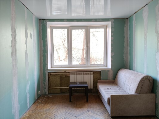 Продам двухкомнатную (2-комн.) квартиру, Приорова ул, 16к1, Москва г