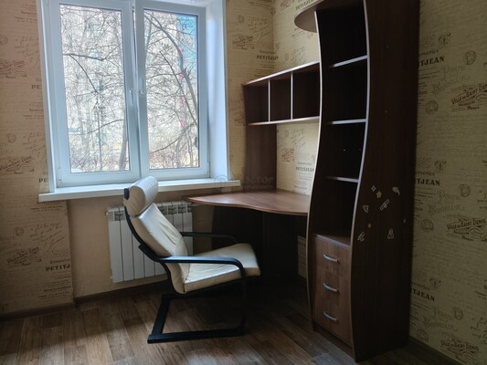 Продам двухкомнатную (2-комн.) квартиру, Приорова ул, 16к1, Москва г