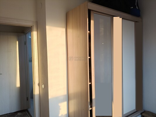 Продам двухкомнатную (2-комн.) квартиру, Крымская ул, 1, Боброво рп