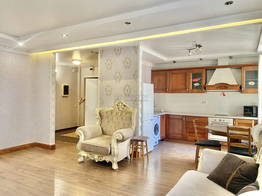 Продам двухкомнатную (2-комн.) квартиру, Русаковская ул, 5, Москва г