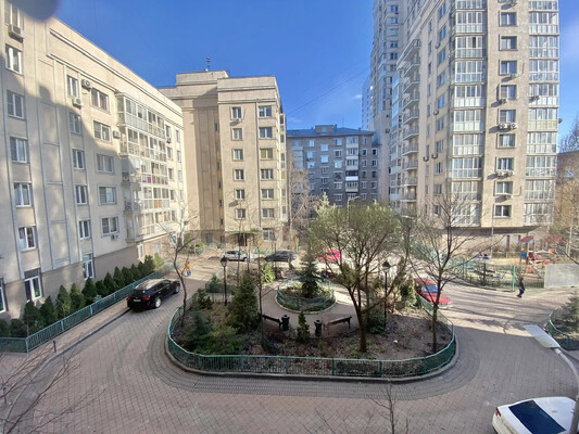 Продам двухкомнатную (2-комн.) квартиру, Русаковская ул, 5, Москва г