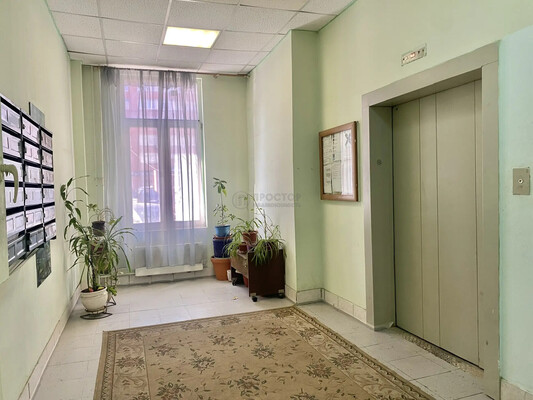 Продам двухкомнатную (2-комн.) квартиру, Русаковская ул, 5, Москва г