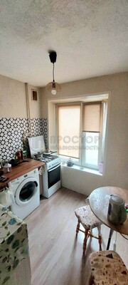 Продам трехкомнатную (3-комн.) квартиру, Пржевальского ул, 9, Москва г