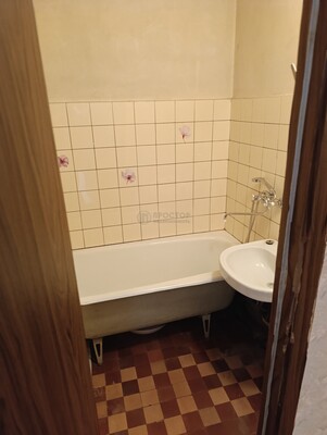 Продам двухкомнатную (2-комн.) квартиру, Юных Ленинцев ул, 18к2, Москва г