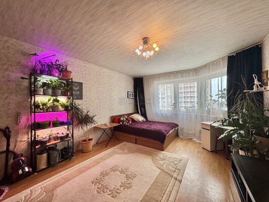 Продам двухкомнатную (2-комн.) квартиру, Рождественская ул, 4, Москва г