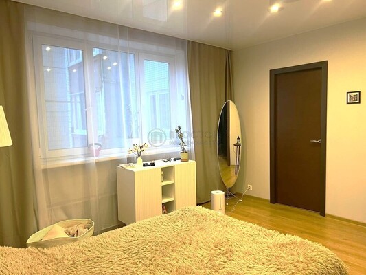 Продам трехкомнатную (3-комн.) квартиру, Лермонтовский пр-кт, 12, Москва г