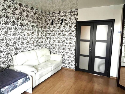 Продам трехкомнатную (3-комн.) квартиру, Лермонтовский пр-кт, 12, Москва г