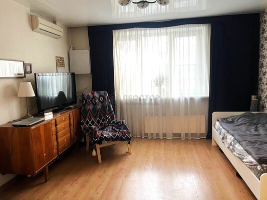 Продам трехкомнатную (3-комн.) квартиру, Лермонтовский пр-кт, 12, Москва г