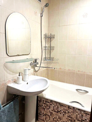 Продам трехкомнатную (3-комн.) квартиру, Лермонтовский пр-кт, 12, Москва г