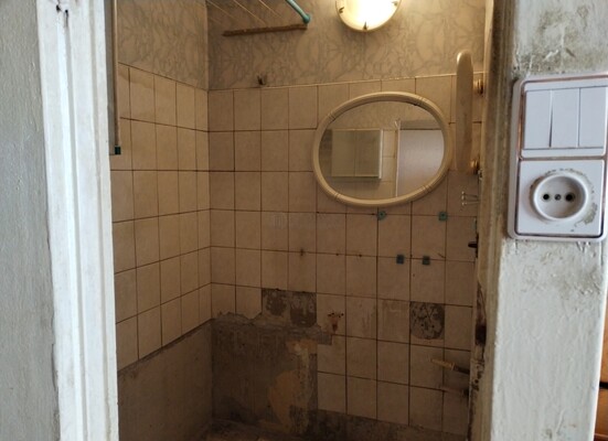 Продам трехкомнатную (3-комн.) квартиру, Харьковская ул, 1к3, Москва г