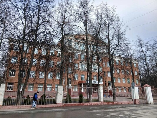 Продам трехкомнатную (3-комн.) квартиру, Ленинский пр-кт, 68/10, Москва г