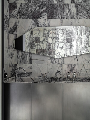 Продам двухкомнатную (2-комн.) квартиру, Садовая-Кудринская ул, 21А, Москва г