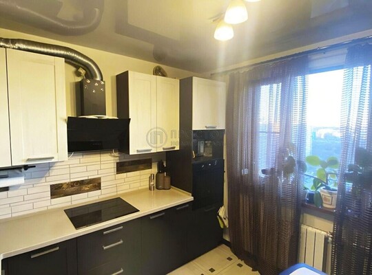 Продам трехкомнатную (3-комн.) квартиру, Кантемировская ул, 16к1А, Москва г