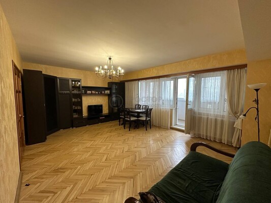 Продам трехкомнатную (3-комн.) квартиру, Матвеевская ул, 18к1, Москва г