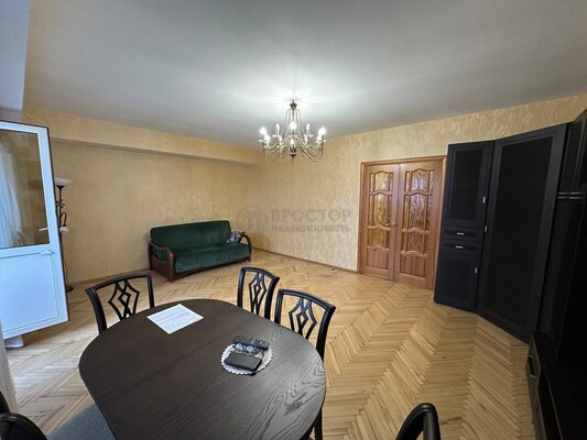 Продам трехкомнатную (3-комн.) квартиру, Матвеевская ул, 18к1, Москва г