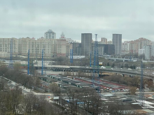 Продам трехкомнатную (3-комн.) квартиру, Матвеевская ул, 18к1, Москва г