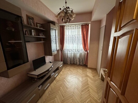 Продам трехкомнатную (3-комн.) квартиру, Матвеевская ул, 18к1, Москва г